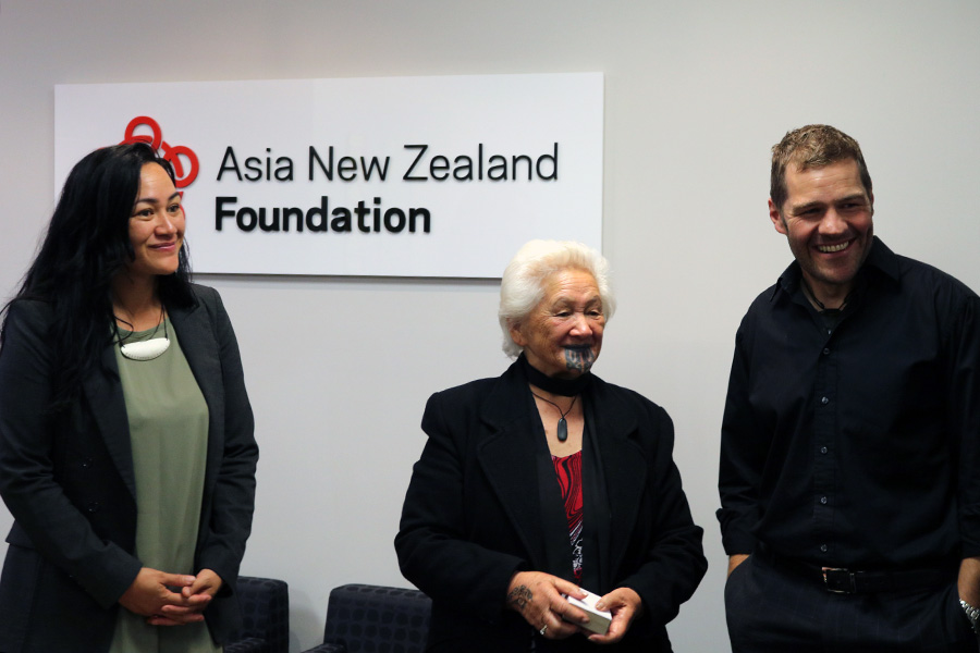 Shannon with the Foundation's Maori adviser Tania Te Whenua and Hokimoana Te Rika-Hekerangi at the gifting ceremony for the Foundation's Maori name: Te Whītau Tūhono