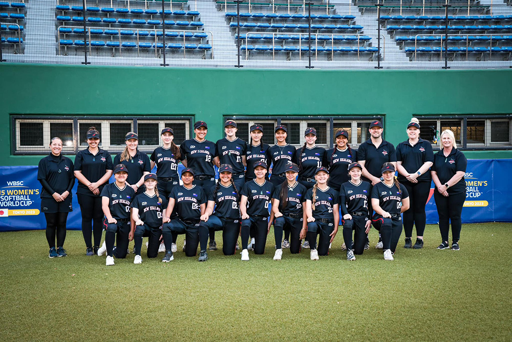 A group shot of the girls softball team in their New Zealand uniforms