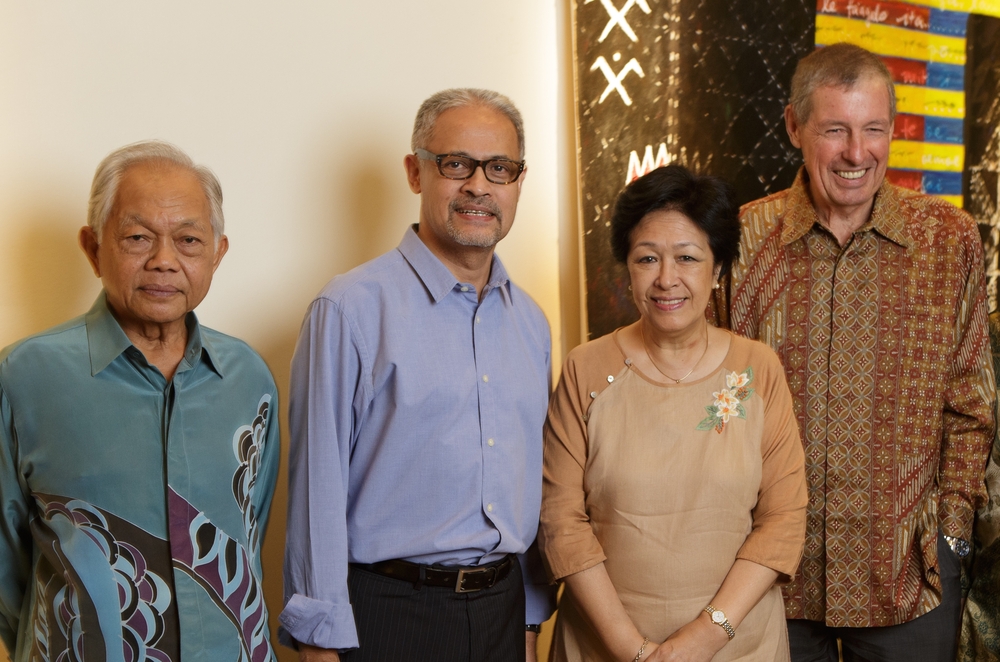 John with Foundation Honorary Advisers at the Foundation's Honorary Advisers meeting in Kuala Lumpur in 2016