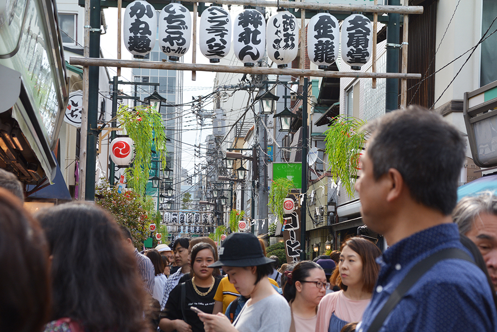 A crowded Tokyo street 